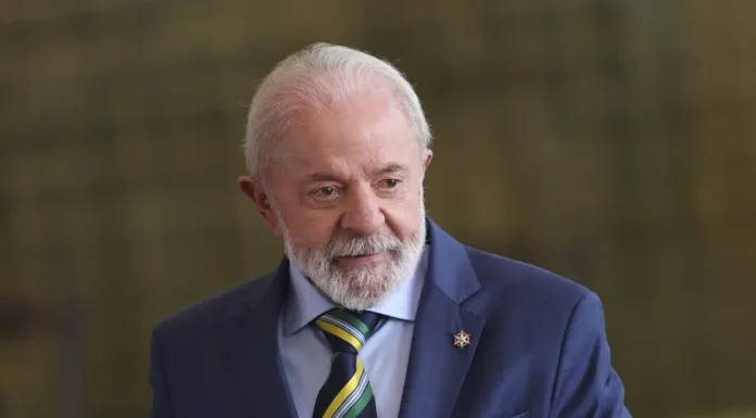 Brasil responderá tarifaço dos EUA com lei de reciprocidade, diz Lula