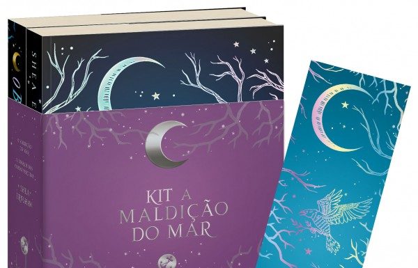 De Shea Enshaw, autora de dois livros do New York Times e vencedora do Oregon Book Award, A maldição do mar e O bosque das coisas perdidas pela primeira vez juntos em um kit com um lindo marcador metalizado.