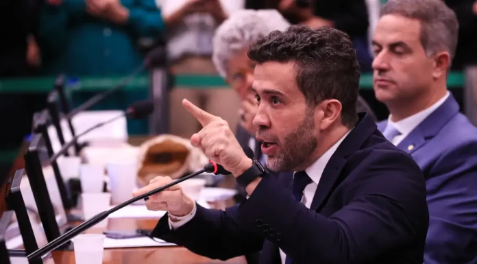 Janones é suspenso por três meses em Conselho de Ética da Câmara