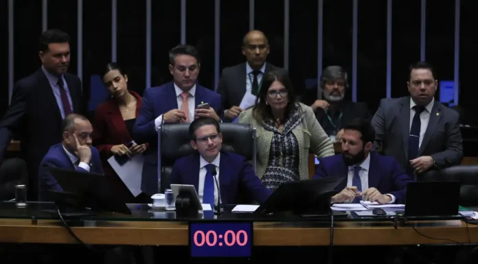 Câmara aprova PL que simplifica regras para licenciamento ambiental