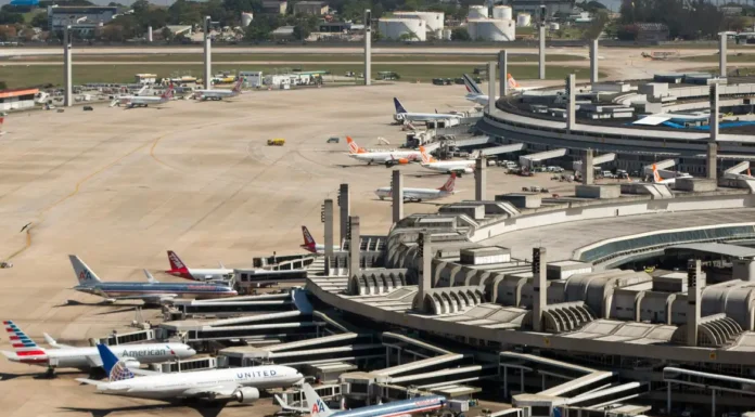 Movimento nos aeroportos brasileiros cresce 10% em 2025