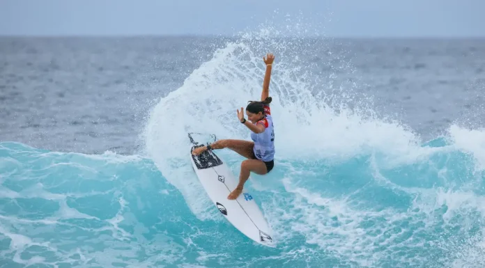 Liga Mundial de Surfe terá novo formato em 2006 e final no Havaí