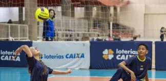 Gratuita, Escolinha Paralímpica leva esporte a jovens com deficiência