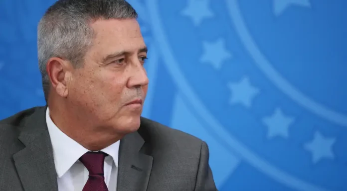 Moraes mantém prisão do general Braga Netto