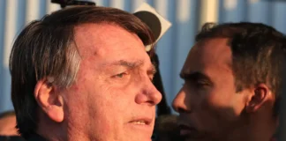 Moraes autoriza Bolsonaro a receber visita de médicos particulares