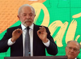 Lula envia na quarta ao Congresso projeto que regula redes sociais