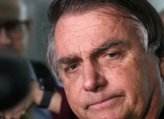 Após cirurgia, Bolsonaro segue na UTI sem previsão de alta