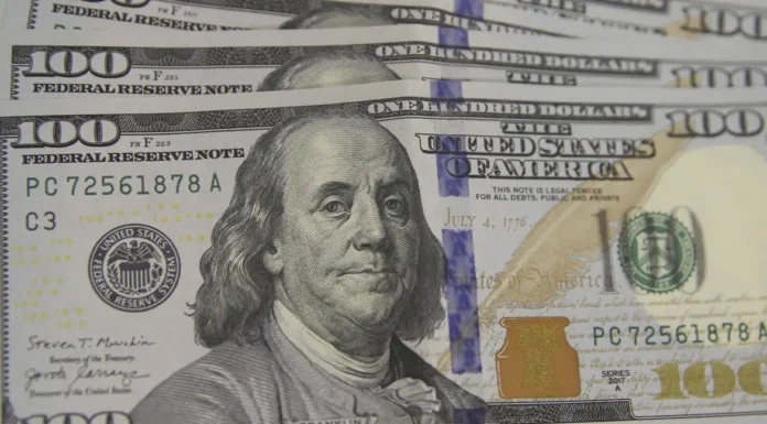 Dólar dispara para R$ 5,50 com tensão entre EUA e China