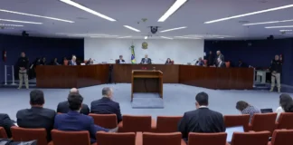 Golpe: Moraes inicia julgamento do Núcleo 4 com leitura de relatório