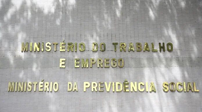 Prazo para divulgar relatório de transparência salarial acaba hoje