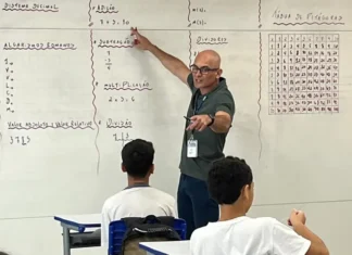 Desafio dos professores é chamar atenção dos estudantes durante aulas