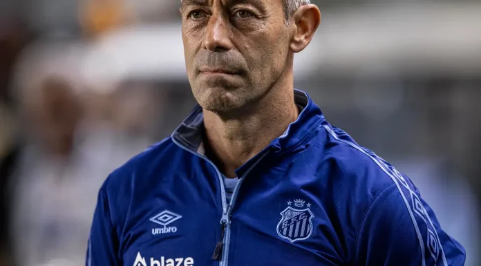 Santos demite técnico Pedro Caixinha após início difícil no Brasileiro