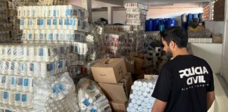Polícia fecha duas fábricas clandestinas de cosméticos no Rio