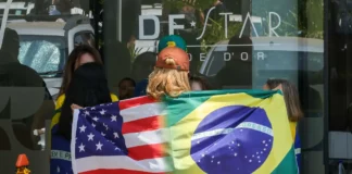 Bolsonaro passa mal e é levado para hospital em Brasília