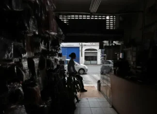 Vendavais, quedas de árvores e desabamentos deixam 8 feridos em SP