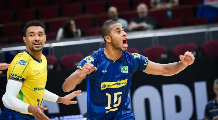 Brasil volta a vencer no Mundial e se garante nas oitavas de final
