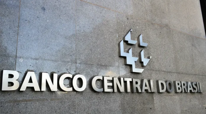 País tem déficit de US$ 4,7 bi nas contas externas em agosto; entenda
