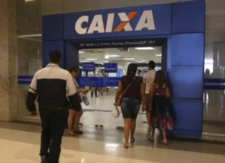 Caixa libera abono salarial para nascidos em maio e junho