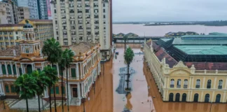 Aeroporto de Porto Alegre suspende voos por tempo indeterminado