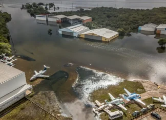 Aeroporto de Porto Alegre volta a receber voos comerciais na segunda