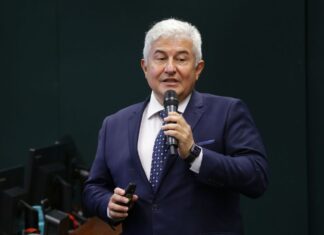 Falta de concursos pode afetar pesquisas, diz ministro Marcos Pontes