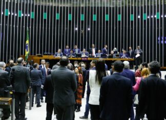 Câmara aprova PL que pune golpes cometidos por meio de redes sociais