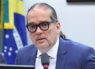 País precisa de políticas contra o neonazismo, diz conselheiro do CNDH