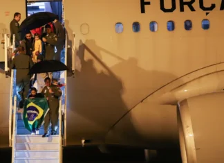 Mais um grupo de repatriados de Gaza chega ao Brasil