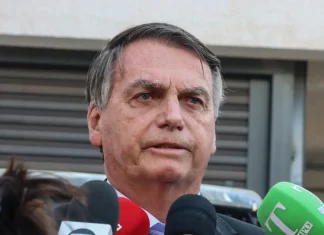 Bolsonaro pede anulação da delação de Cid e afastamento de Moraes