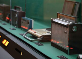 MIS inaugura exposições sobre a história do rádio em São Paulo
