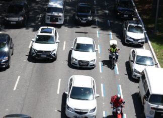 Prefeitura de SP anuncia mais 220 km de faixa azul para motos