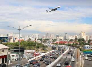 Demanda por voos domésticos tem queda de 2,5% no Brasil em maio