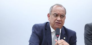 Importação de aço chinês ameaça empregos e siderurgia nacional, alertam debatedores Importação de aço chinês ameaça empregos e siderurgia nacional, alertam debatedores