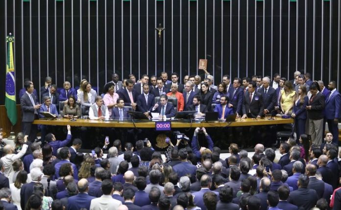 Integrantes da Mesa Diretora se elegem para novo mandato na Câmara