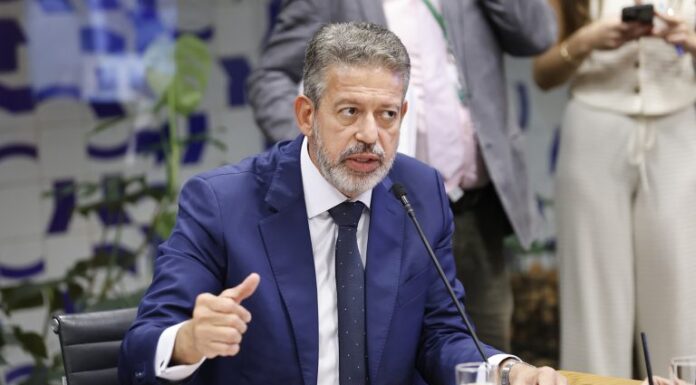 Isenção do IR é primeiro passo para reforma sobre a renda, diz Lira Isenção do IR é primeiro passo para reforma sobre a renda, diz Lira