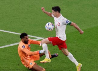 Lewandowski desencanta e Polônia espanta zebra saudita no Grupo C