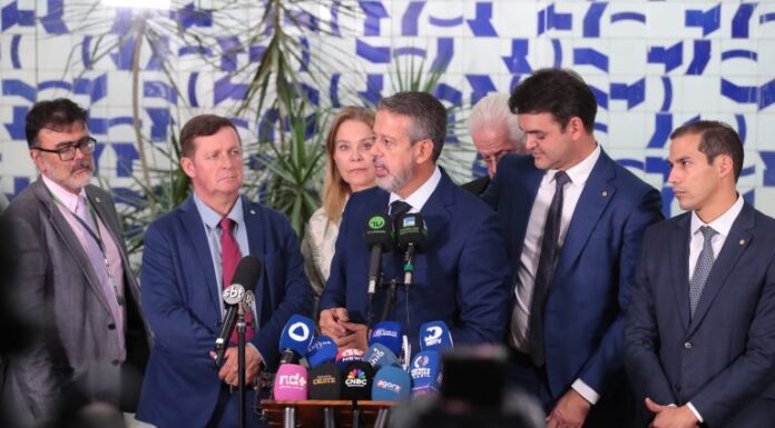 Lira aceita 3 de 100 emendas apresentadas ao projeto que amplia isenção do IR; acompanhe Lira aceita 3 de 100 emendas apresentadas ao projeto que amplia isenção do IR; acompanhe