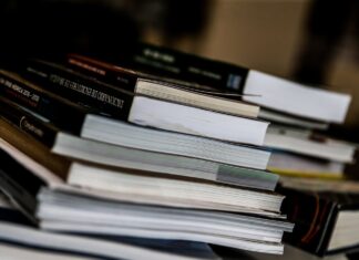 Especialistas dizem que linguagem rebuscada dificulta acesso à Justiça