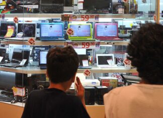 CNC: intenção de consumo das famílias cresce 2,4% de abril para maio