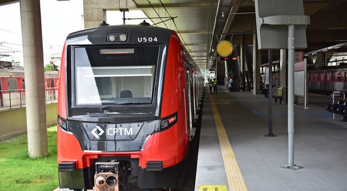 Trem expresso e estações operando 24h: veja como ir para o Lollapalooza