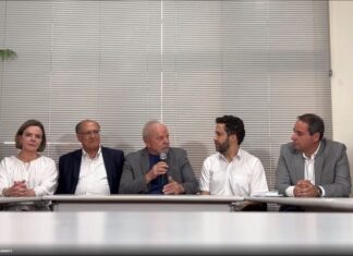 André Janones desiste de candidatura presidencial e apoiará Lula