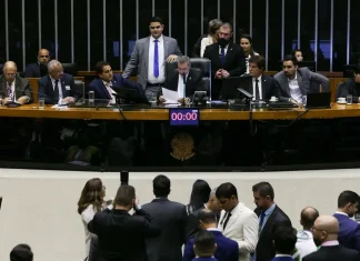 Em semana da segurança, Câmara aprova novo tipo de prisão em flagrante