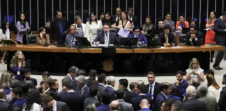 Congresso derruba vetos e eleva valor de emendas parlamentares