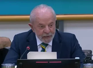 Lula diz que gestor que deixa obra parada deve ser preso