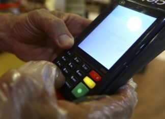 BC estabelece limite de cobrança de taxas nas máquinas de cartão