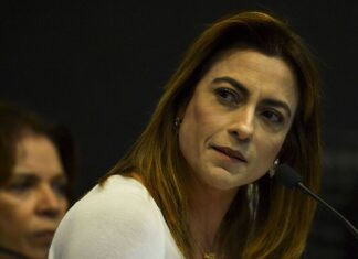 Soraya Thronicke assina compromisso contra o trabalho escravo