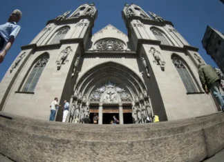 Arquidiocese se diz perplexa sobre CPI contra padre Julio Lacellotti