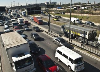 Aniversário de SP deve movimentar mais de 5 milhões de veículos