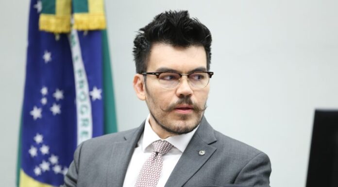 Médicos e pacientes defendem reconhecimento de fissura labiopalatina como deficiência Médicos e pacientes defendem reconhecimento de fissura labiopalatina como deficiência