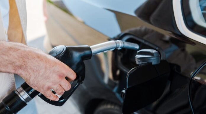 Medida provisória cria subsídio para segurar preço do diesel Medida provisória cria subsídio para segurar preço do diesel